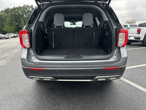 Used 2022 Ford Explorer XLT w/ Equipment Group 202A RWD image 22