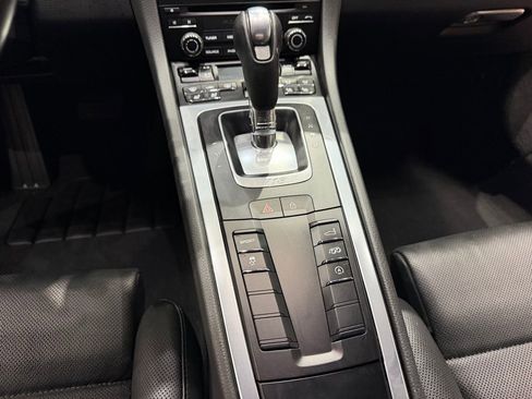 Used 2019 Porsche 718 Cayman RWD image 35