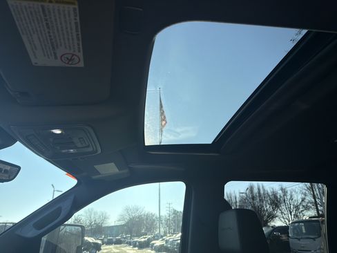 Used 2022 GMC Sierra 2500 Denali w/ Denali Ultimate Package image 28