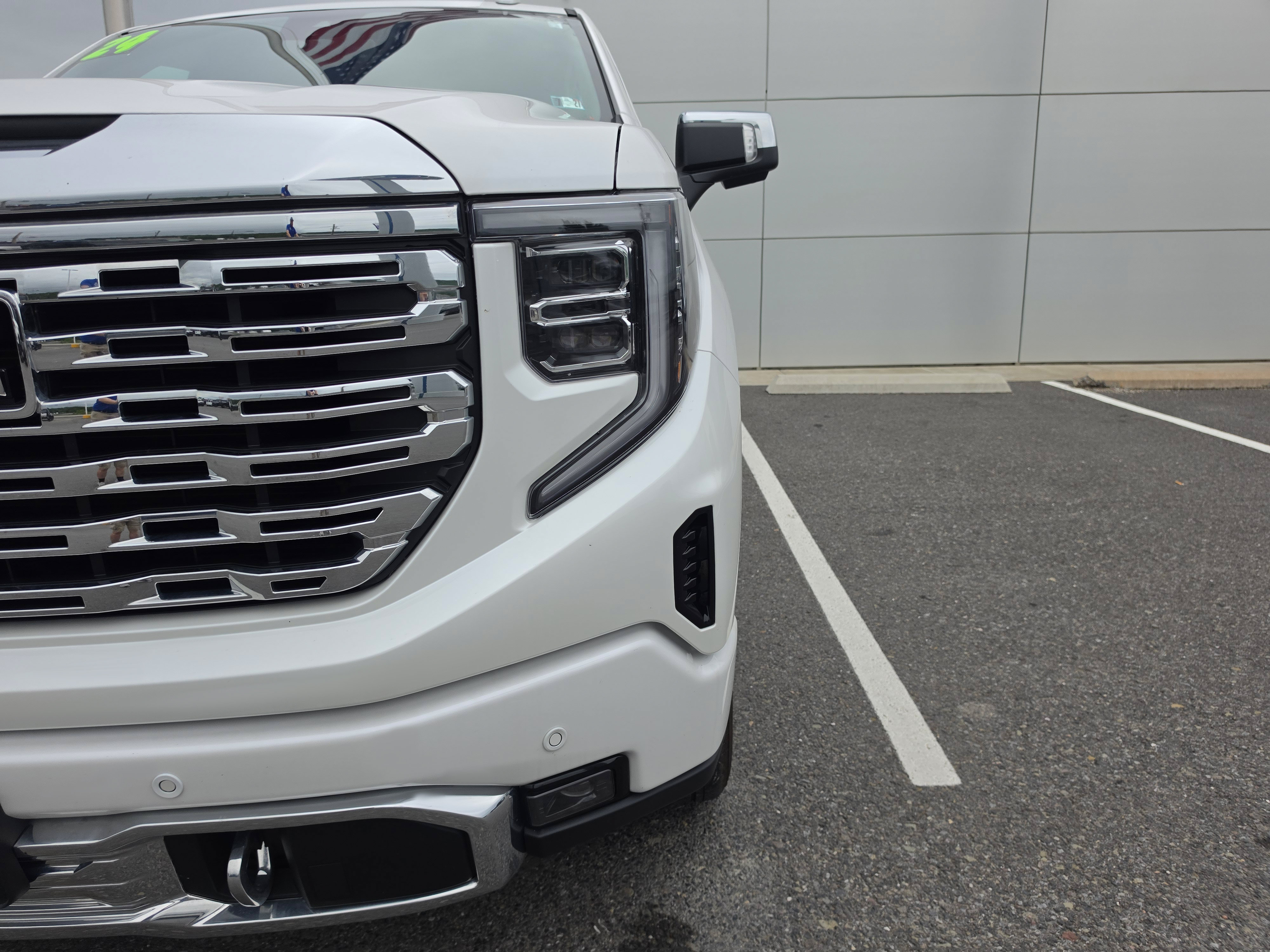 Used 2024 GMC Sierra 1500 Denali AWD/4WD image 10