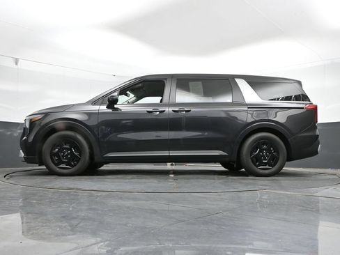 Used 2026 Kia Carnival FWD image 45