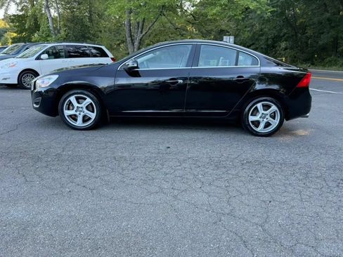 Used 2012 Volvo S60 T5 FWD image 4
