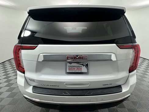 Used 2023 GMC Yukon XL SLT RWD image 4