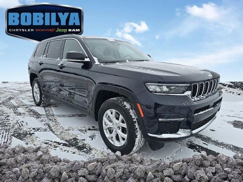 Used 2023 Jeep Grand Cherokee L Limited image 2