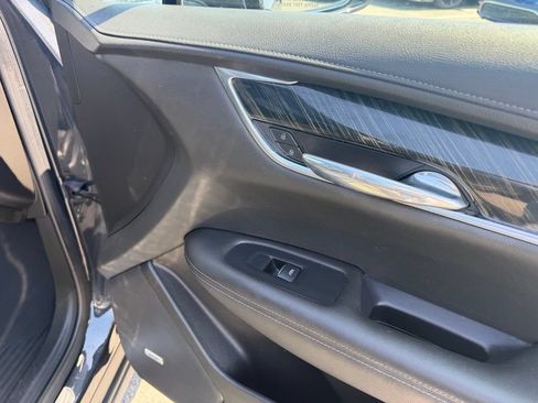 Used 2022 Cadillac XT6 Premium Luxury FWD image 31