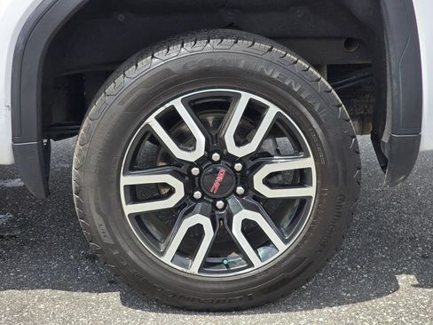 Certified 2024 GMC Sierra 1500 AT4 w/ Technology Package AWD/4WD image 29