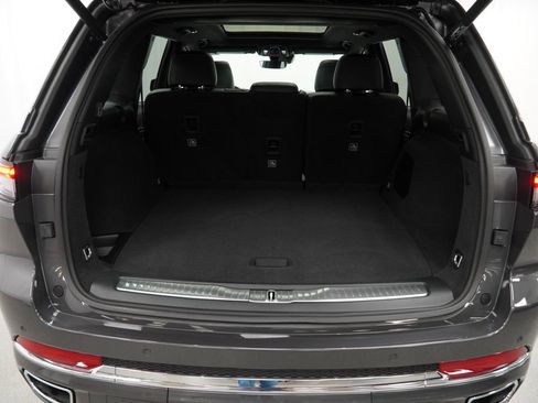 Certified 2025 Jeep Grand Cherokee Overland w/ Trailer Tow Package AWD/4WD image 46