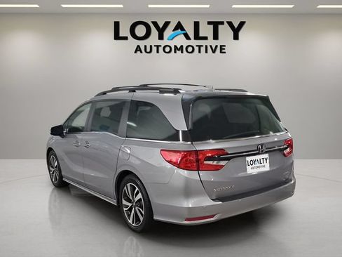Used 2021 Honda Odyssey Touring image 3