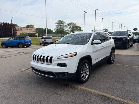 Used 2018 Jeep Cherokee Limited AWD/4WD image 29