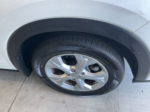 Certified 2023 Honda HR-V LX image 26