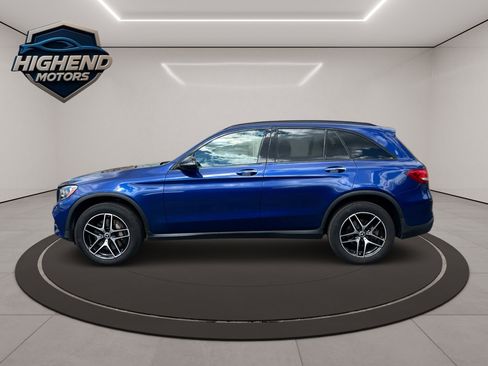 Used 2018 Mercedes-Benz GLC 300 4MATIC w/ AMG Line image 3