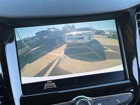 Used 2021 Chevrolet Trax LT image 17