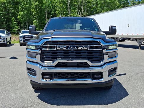 Used 2026 RAM 2500 Big Horn AWD/4WD image 2