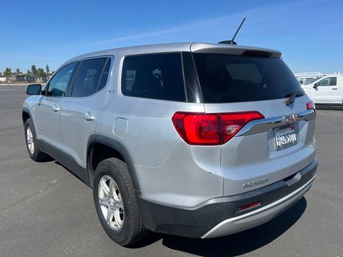 Used 2018 GMC Acadia SLE FWD image 6
