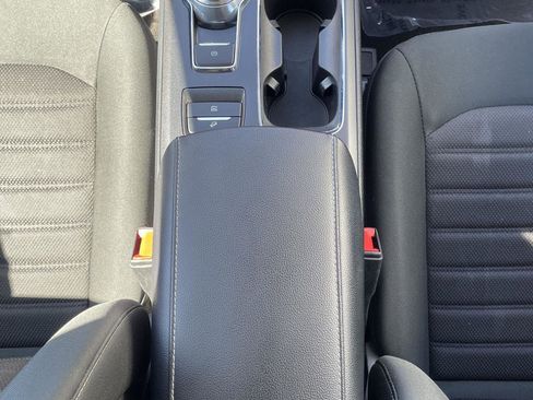 Used 2020 Ford Fusion SE image 23