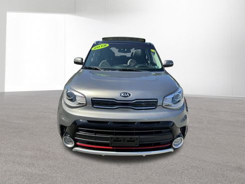 Used 2018 Kia Soul ! w/ Tech Package FWD image 8