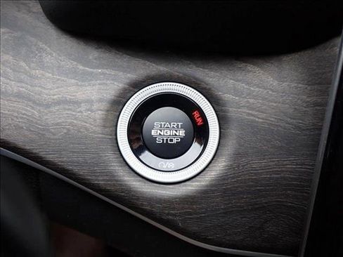 New 2025 Jeep Grand Cherokee Limited w/ Black Appearance Package image 26