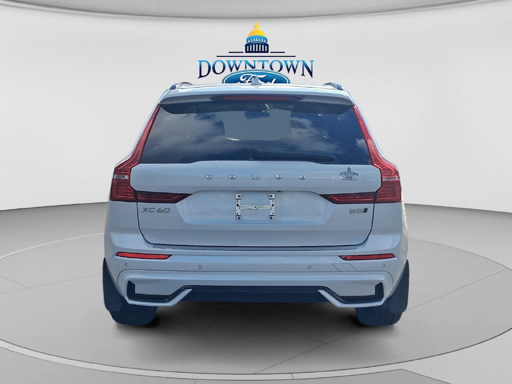 Used 2024 Volvo XC60 B5 Ultimate w/ Protection Package Premier AWD/4WD image 4
