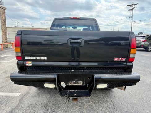 Used 2007 GMC Sierra 2500 SLT w/ Heavy-Duty Power Package image 4