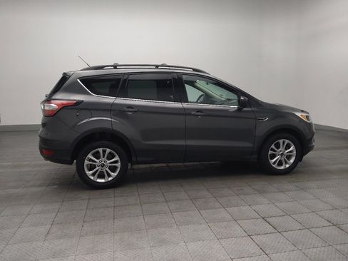 Used 2018 Ford Escape SE FWD image 10