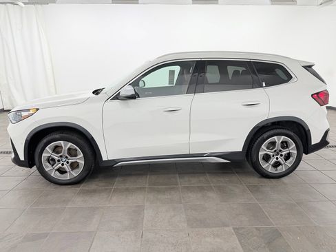 Used 2023 BMW X1 xDrive28i w/ Convenience Package AWD/4WD image 2