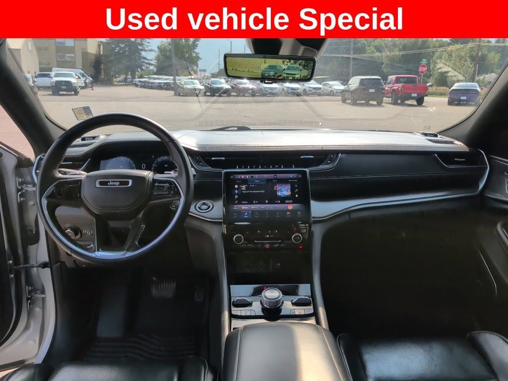 Used 2022 Jeep Grand Cherokee L Overland w/ Luxury Tech Group IV AWD/4WD image 16
