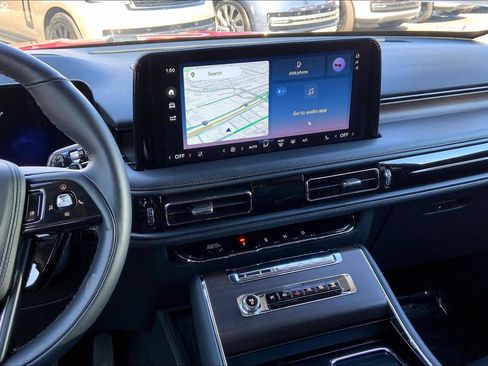 Used 2025 Lincoln Aviator Reserve w/ Equipment Group 201A image 6