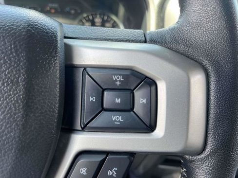 Used 2019 Ford F150 Lariat RWD image 27