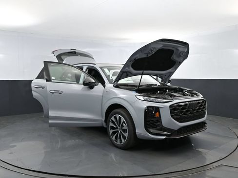 New 2026 Audi Q3 quattro 2.0T AWD/4WD image 30