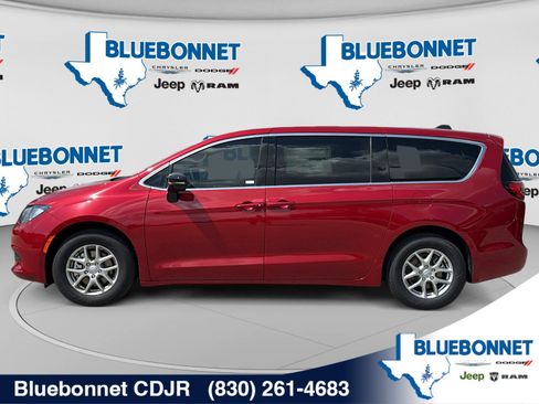 New 2026 Chrysler Voyager LX FWD image 2