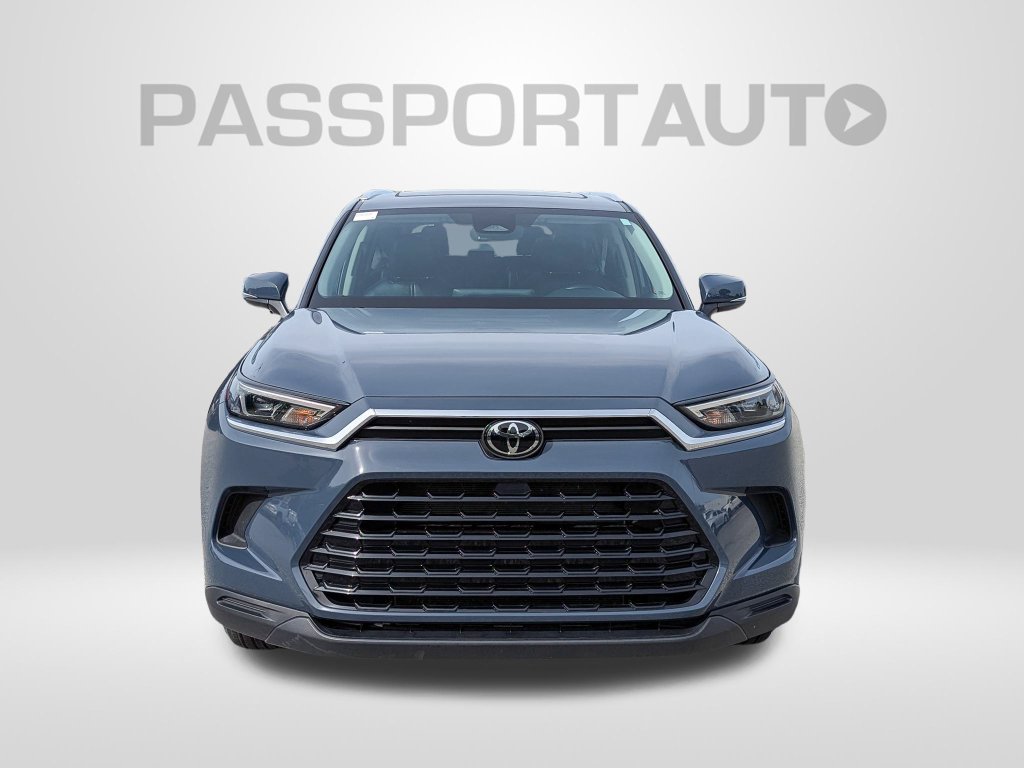 Certified 2025 Toyota Grand Highlander AWD image 11