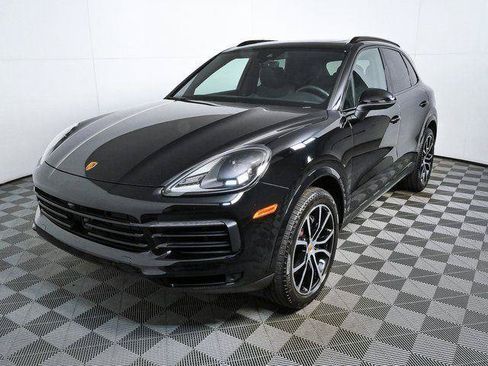 Certified 2023 Porsche Cayenne AWD/4WD image 1