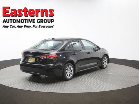 Used 2022 Toyota Corolla LE FWD image 39