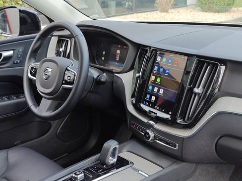 Used 2025 Volvo XC60 B5 Plus image 30