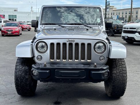 Used 2018 Jeep Wrangler Unlimited Sport AWD/4WD image 3