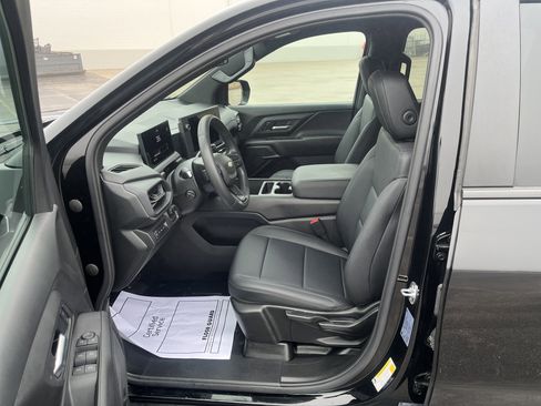 Used 2025 Chevrolet Silverado EV W/T image 12