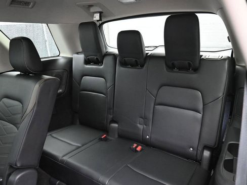 Used 2024 Nissan Pathfinder Platinum w/ Cargo Package AWD/4WD image 25