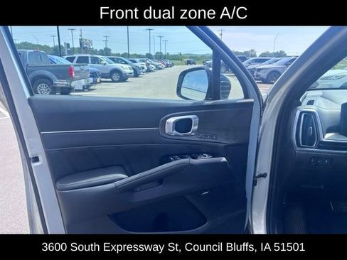 Used 2026 Kia Sorento SX AWD/4WD image 13