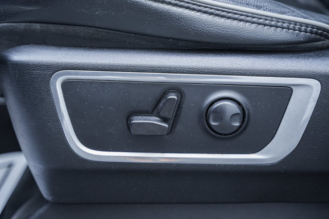 Used 2023 RAM 1500 Laramie AWD/4WD image 45
