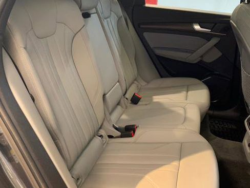 Used 2022 Audi Q5 2.0T Premium image 54