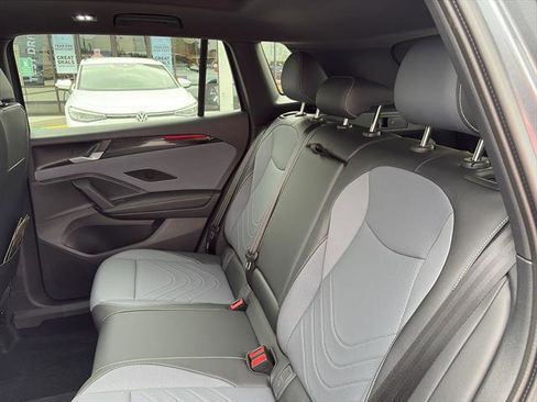 New 2026 Volkswagen Tiguan SE R-Line image 13