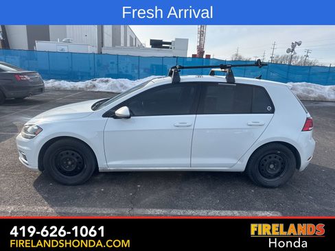 Used 2019 Volkswagen Golf SE w/ Driver Assistance Package image 1