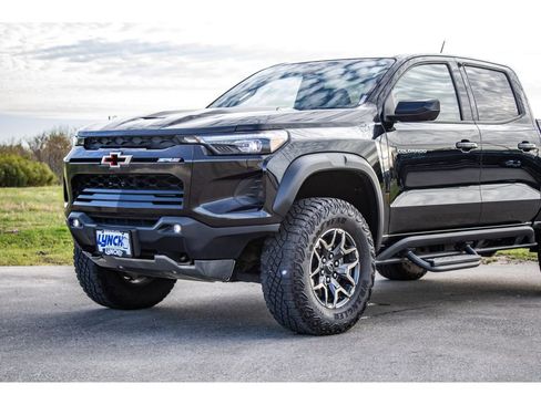 Used 2023 Chevrolet Colorado ZR2 w/ ZR2 Convenience Package III image 21