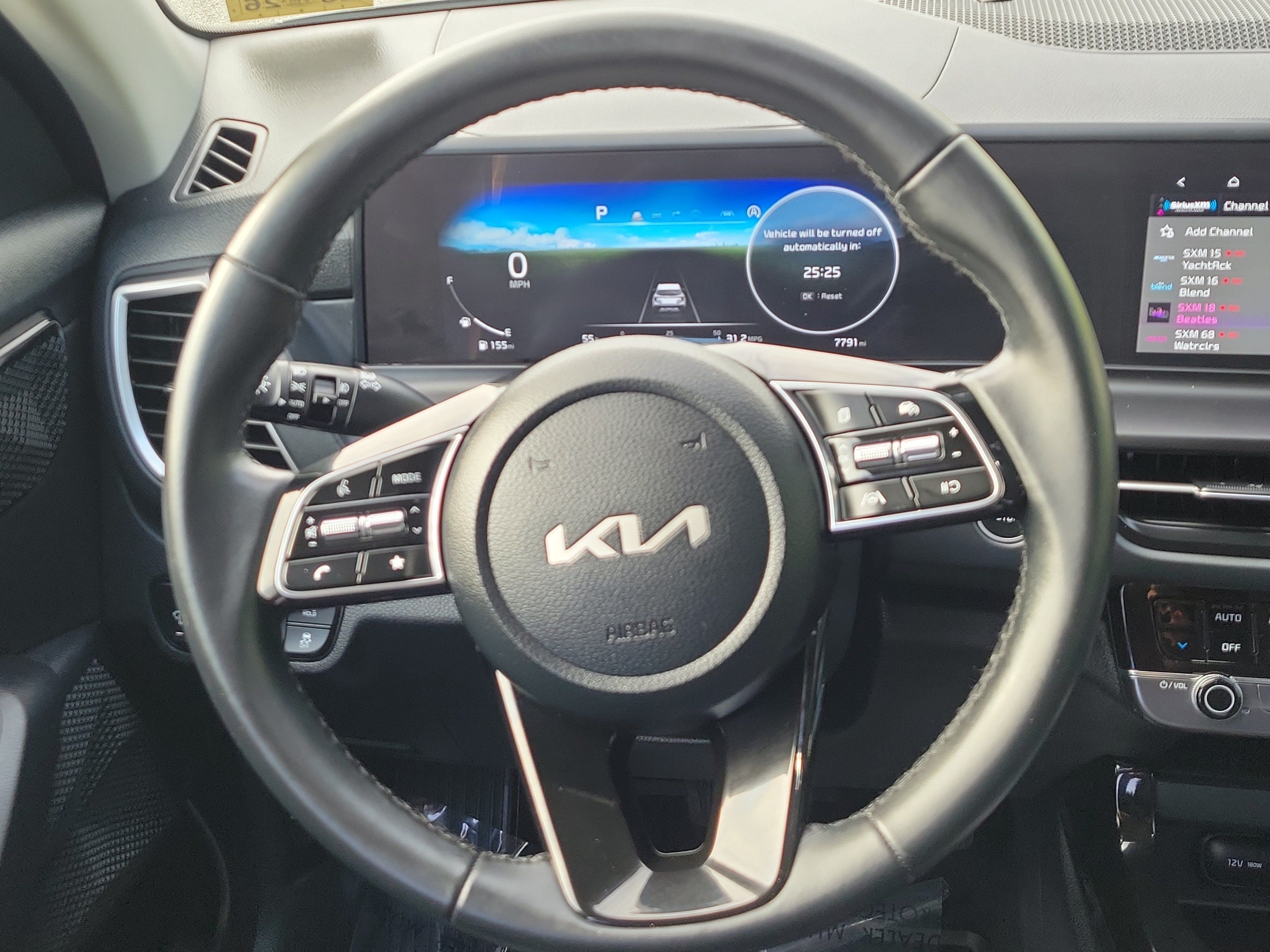 Used 2025 Kia Seltos EX AWD/4WD image 21