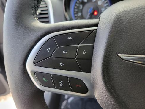 Used 2023 Chrysler 300 Touring L w/ Popular Equipment Group image 21