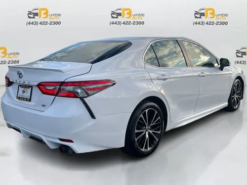 Used 2018 Toyota Camry L image 5