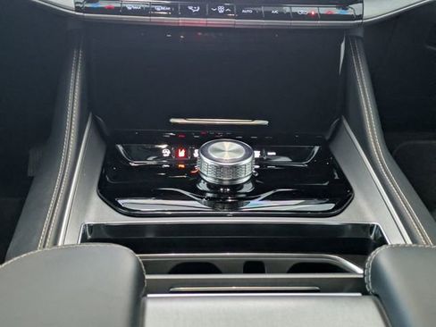 New 2026 Jeep Grand Wagoneer L 2WD image 20