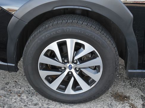 Used 2024 Subaru Outback Premium image 11