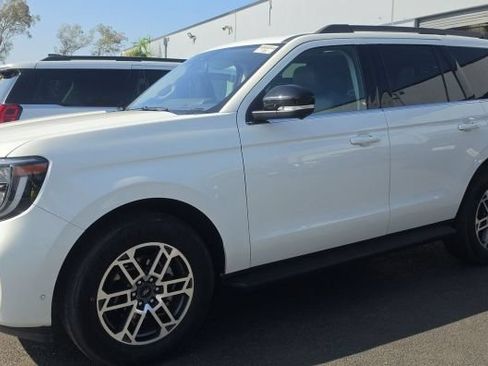 Used 2025 Ford Expedition Active RWD image 1