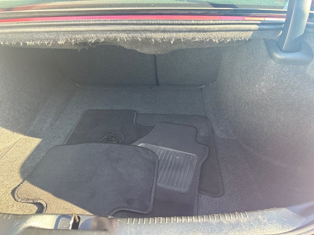 Used 2018 Chrysler 300 Touring L RWD image 16